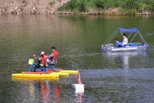 삼척 오십천 투명보트 무료 체험…시민들에게 큰 인기