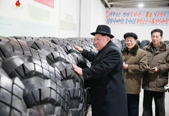 김정은, 압록강 타이어공장 간 이유는