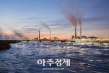 안산시 시화호 매서운 추위 이색적 장관 연출 