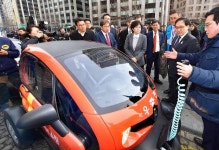 르노삼성, 우체국 친환경 배달차량으로 초소형 전기차 트위지 주행 시연  