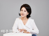 ‘아름다운 중년’ 선우은숙, 비타민하우스 광고모델 발탁 