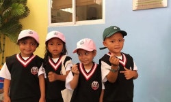 비욘드 클로젯 고태용 디자이너, 필리핀 빈민촌 유치원 후원    