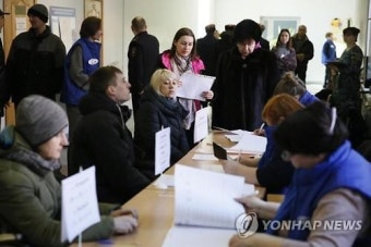 러시아 대선 투표 시작...푸틴 당선 유력한 가운데 투표·득표율 관건