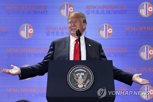 미국 대통령 트럼프의 외국 영화 관세 발표, 할리우드와 주가 논란화