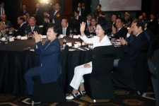 제헌 70돌, 개헌 띄우는 野…소극적인 與 