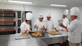 [부산 서구] 빵 만들며 꿈을 키우지만..., 장애인 재활시설 어려움 호소 