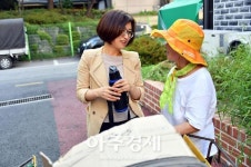 [성남시] 은수미 시장 폭염속 폐지 줍는 노인 건강 챙겨 