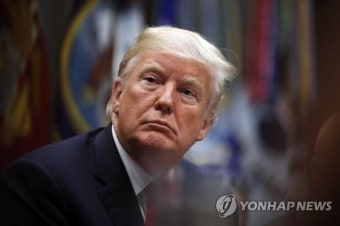 트럼프, 맥간 법률고문 경질..세션스 법무 퇴출설도 다시