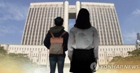 논산 여교사, 제자와 나눈 카톡 내용보니 충격…임신테스트기 사놔 나랑 결혼하자 