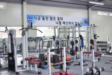 육군 17사단 뇌전대대 장병들,체력단련장과 병영도서관 유치로 병영생활 수준 대폭 상승 