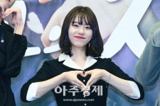 [포토] 김소혜, 코 찡긋 하트 (최고의 치킨) 