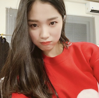 'SKY 캐슬' 염정아 딸 김혜원, '빨간맛' 셀피 공개…상큼美 '뿜뿜'