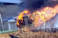 완도 태양광발전소 화재로 18억원 재산피해…화재 원인은? 