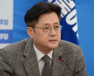 홍익표 바른미래, 영향력 없어…하태경 소수층 얕잡아보는 꼰대 