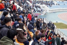 축구 열기로 불타는 상주시… 똘똘 뭉친 시민들 