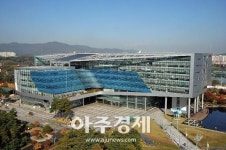 성남시 신흥1동 특례시 지정 시 인구 100만명 이상 거주인구만 고려해선 안돼 