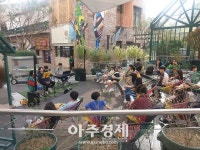 [르포] ‘앨리웨이 광교’, 젊은 엄마 사로잡은 힙한 골목길 
