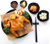 [백년 맛집] ⑫풍미통닭…마늘로 짙은 풍미에 감칠맛 더한 통닭 