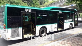 성남시 근로자 집중지역 경유 출입문 3개 달린 저상버스 운행 