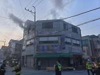 경남 김해서 상가 주택 화재···연기 흡입 50대 심정지 상태 병원행 
