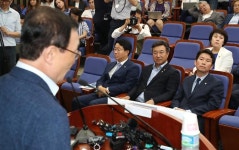 여야 4당, 국회 개문발차…與 추경 처리 ‘강행돌파’ 시사 