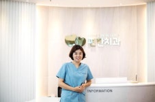 부산 편한치과, 동래구 명장동주민센터에 쌀 기증 