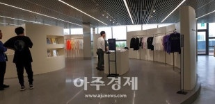 [가보니] 온라인서 홍대로 뛰쳐나온 ’무신사’...‘패피로 변신은 무죄’