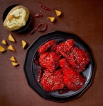 BBQ 뱀파이어 치킨 “주문은 내가 할게, 누가 먹을래?”···불닭 3배 맵다