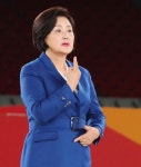 김정숙 여사, 전국장애인체전서 수어 인사…틀린게 아니라 다를 뿐