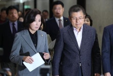 황교안 문 대통령 정책은 꿀 바른 독버섯