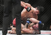 'UFC부산 점령' 정찬성, 경쾌한 승리…최두호 충격패 (종합)