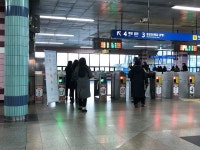 1호선 사고, 중동역에 운행중단 간판 걸려