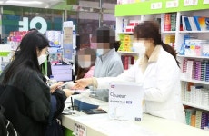 [코로나19 영남 현장] 약사님들, 커피 한 잔 하시지요…부산 미담 릴레이