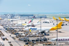 [NNA] 홍콩, 공항 환승 6월 1일부터 재개... 노래방 영업도 29일부터 허용
