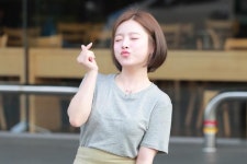 가수 벤, W재단 이욱 이사장과 결혼 발표···코로나19로 가족들만 간소하게(공식)