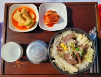 찬바람 부는 지금… 문경의 보약, 따끈한 ‘약돌한우탕’ 생각난다!