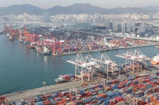 11月1～20日の輸出、前年比11.1%↑・・・無線機器・半導体部門の好調