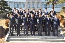 상주공고 올해 공무원 합격자 45명 배출… 공무원 사관학교로 우뚝!