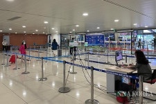[NNA] 혼란스러운 연휴, 베트남 각지에서 감염자 속출... 격리자 15만명까지