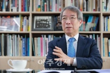 [뉴노멀 시대 정치개혁 대제언] 정운찬 文정부 소주성·부동산·인사 정책 모두 실패...가만 있는 것도 정책