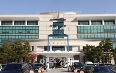 [화성소식] 만 75세 이상 노인 백신접종 위해 이동차량 지원···동탄2신도시에 실내배드민턴장 착공