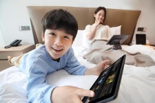 TV와 태블릿을 하나로...KT 올레tv 탭 출시