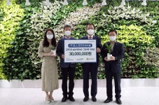 포스코인터내셔널, 인천 능허대중학교에 ‘그린 커튼’ 설치