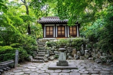 [지금, 여행] 빌딩숲 서울에서 찾은 운치…성북동 한옥이 들려주는 이야기