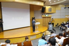 부산대, 조국 전 장관 딸 의학전문대학원 입학 취소 결정