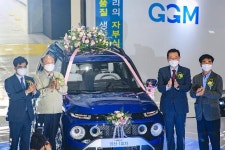 문 대통령 “캐스퍼車, 상생의 첫 걸음…힘찬 질주 응원”