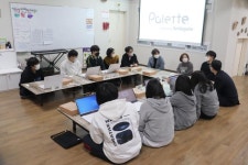 스마일게이트 희망스튜디오-어썸피스, 지역아동센터에 IT 기기 후원