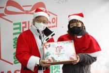 올해 크리스마스 마켓 매출 1000억원 돌파… 비대면화 통했다