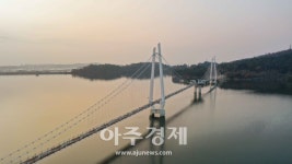 논산시 탑정호 출렁다리 입장료, 지역화폐 환급으로 지역경제 활성화 도모