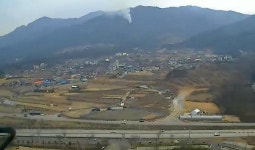 강원 원주 연암사 인근서 산불…헬기 2대 투입